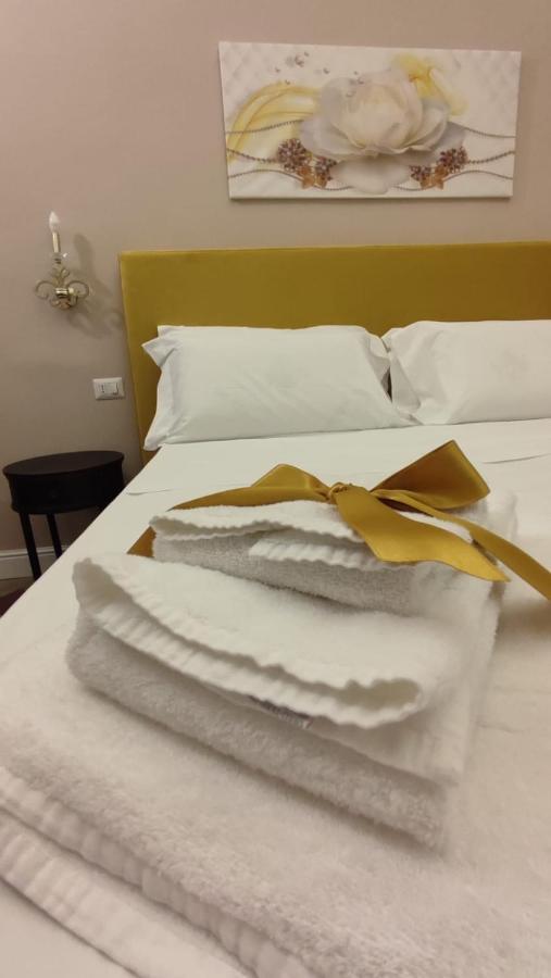 B&B Romeo Luxury Rooms Κατάνια Εξωτερικό φωτογραφία