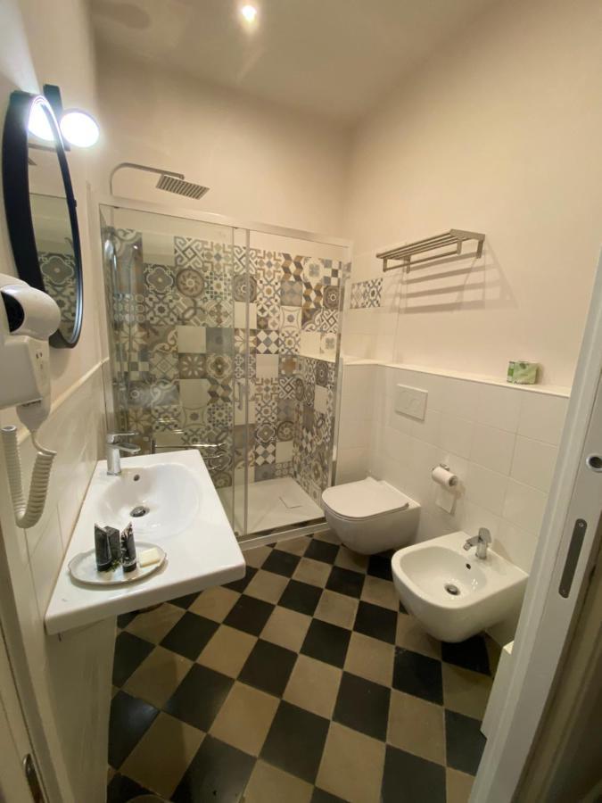B&B Romeo Luxury Rooms Κατάνια Εξωτερικό φωτογραφία